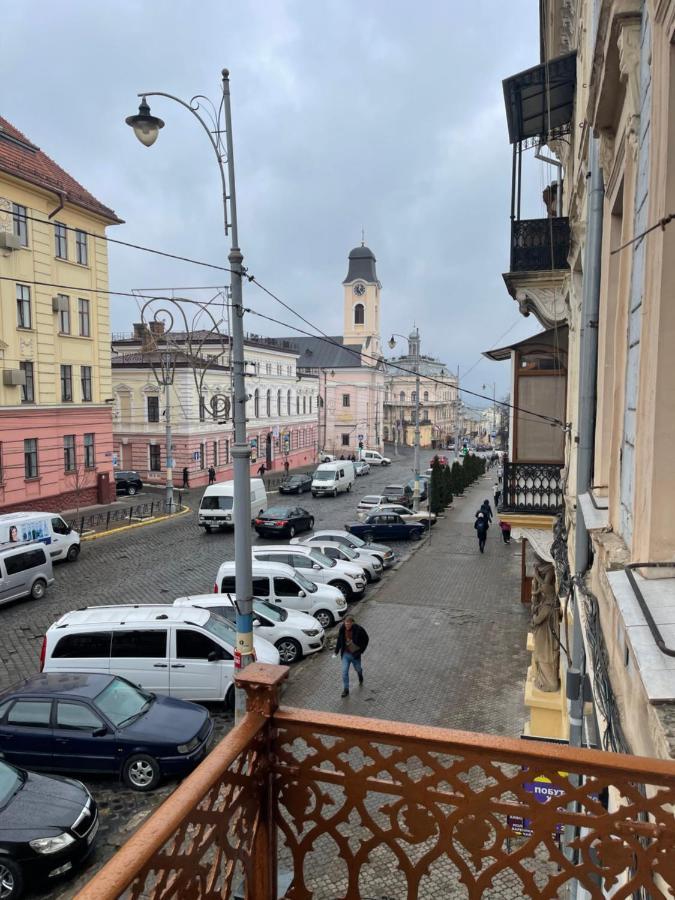 Lux Apartment In Zentrum Czerniowce Zewnętrze zdjęcie